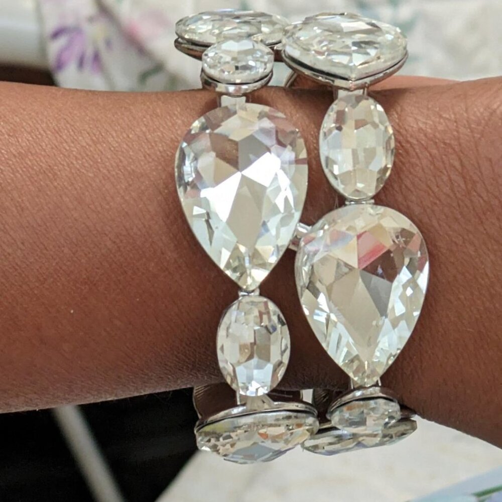 Glamourous Stretch Bracelet with Large Crystals